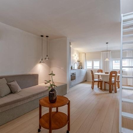 Apartament Huswell - Urban Getaway For Two In The Heart Of Antwerpia Zewnętrze zdjęcie