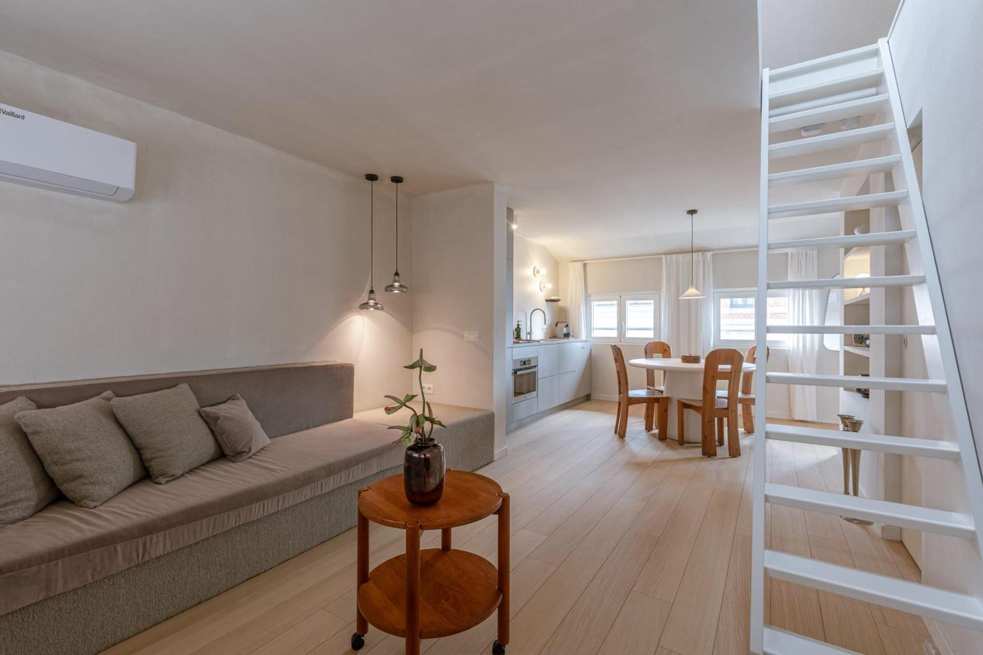 Apartament Huswell - Urban Getaway For Two In The Heart Of Antwerpia Zewnętrze zdjęcie