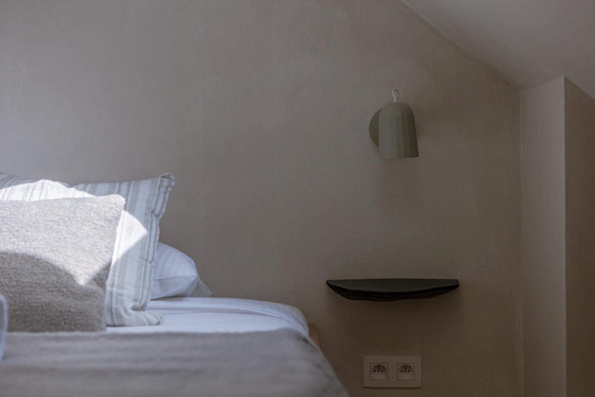 Apartament Huswell - Urban Getaway For Two In The Heart Of Antwerpia Zewnętrze zdjęcie
