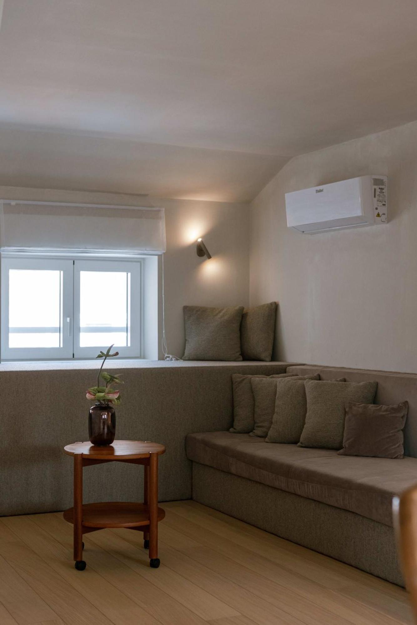 Apartament Huswell - Urban Getaway For Two In The Heart Of Antwerpia Zewnętrze zdjęcie